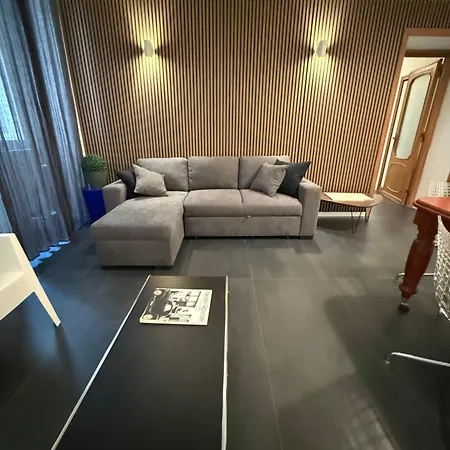 Claudio My House شقة